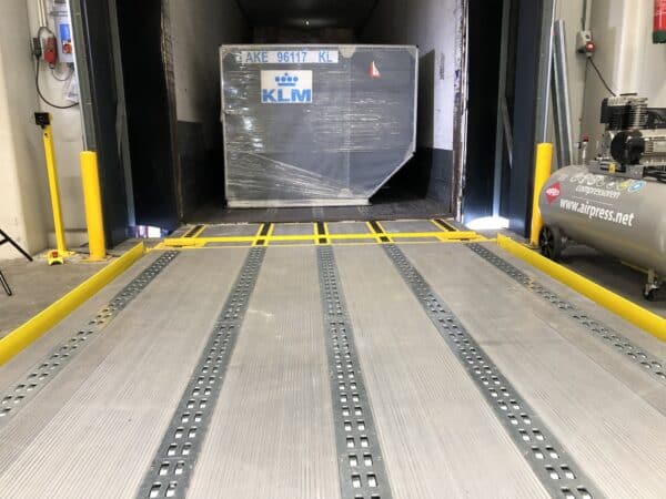 MRS for warehouse unloading a trailer