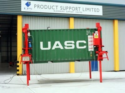Sea container lifting equipment