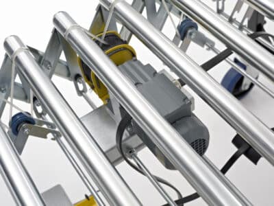 Extandable roller conveyors